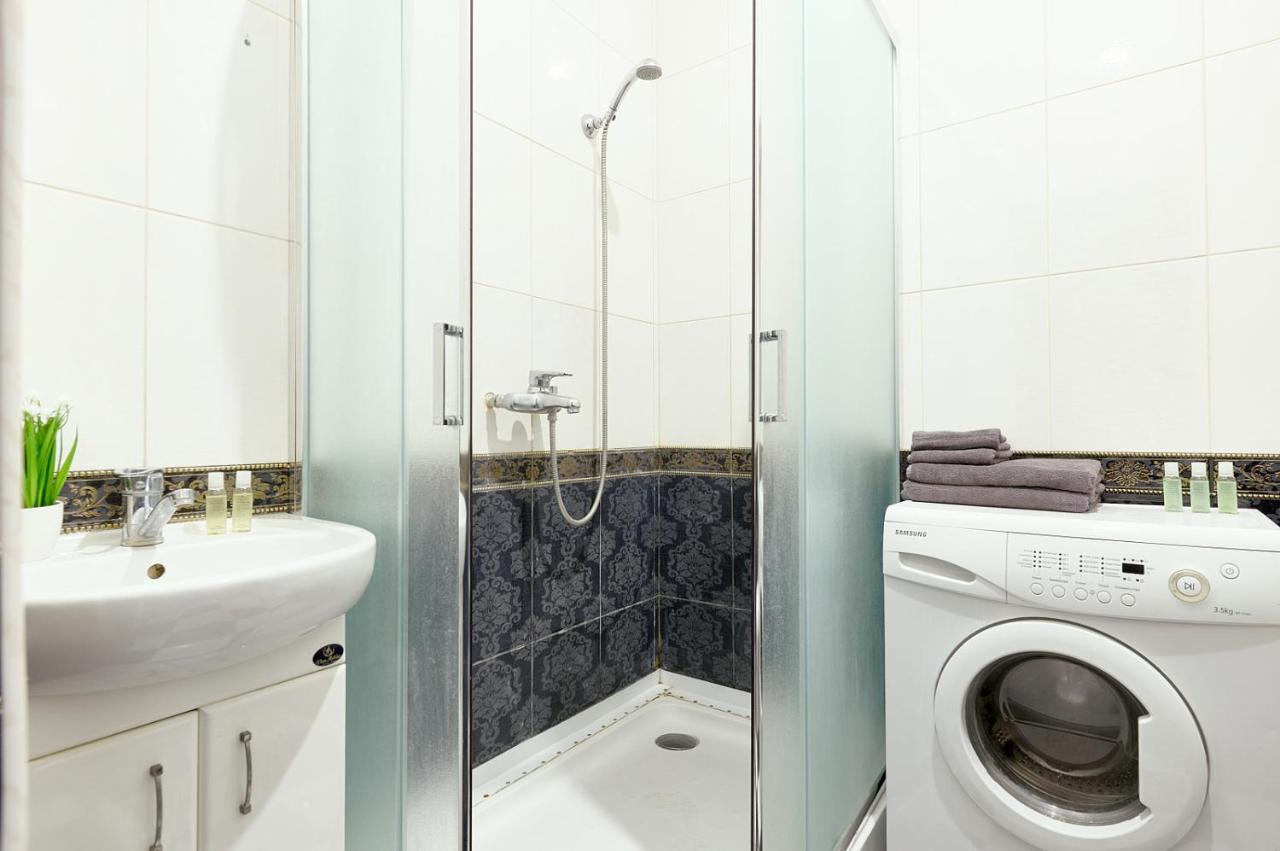 S12-58 Modern Aparthotel With Two 2Bedrooms In Central Kiev - Bessarabska Squere - Gulliver Mall - Olympic Stadium - Palace Of Sports - Saksahanskoho St, 12Б Kültér fotó